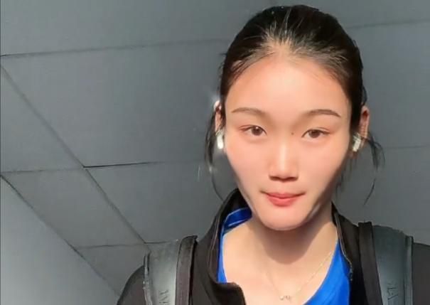 前场反抢成功后恰尔汉奥卢弧顶分球给到左路迪马尔科一脚爆射破门，国米2-0乌迪内斯。